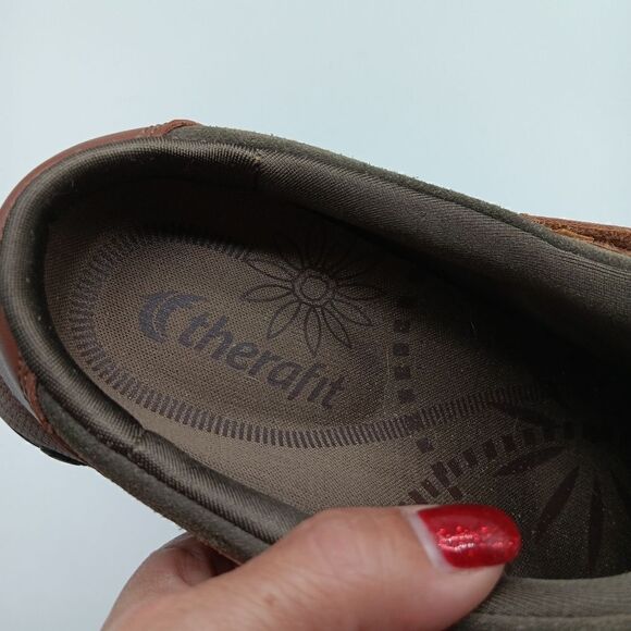 NWT THERAFIT Aspen Taupe Leather Upper Slide-on Clogs Size 7.5 - Picture 9 of 15